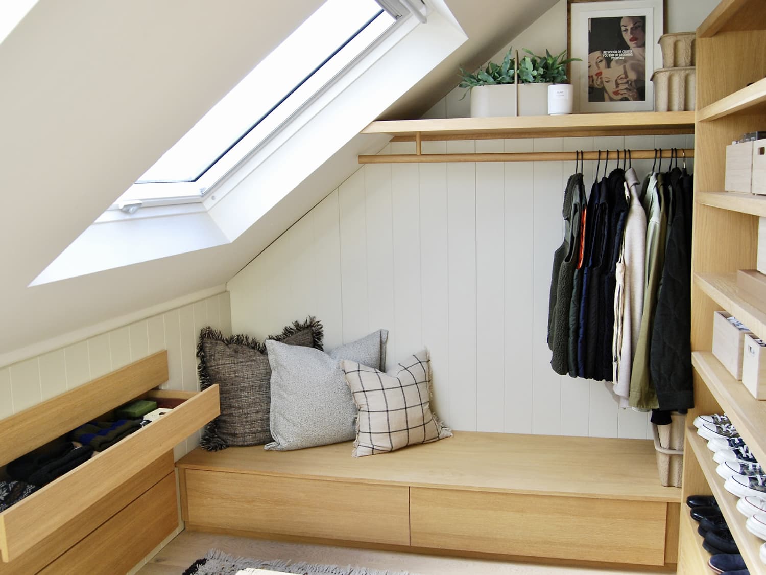 11 Stylish Walk In Closet Ideas to Decorate and Organize Your